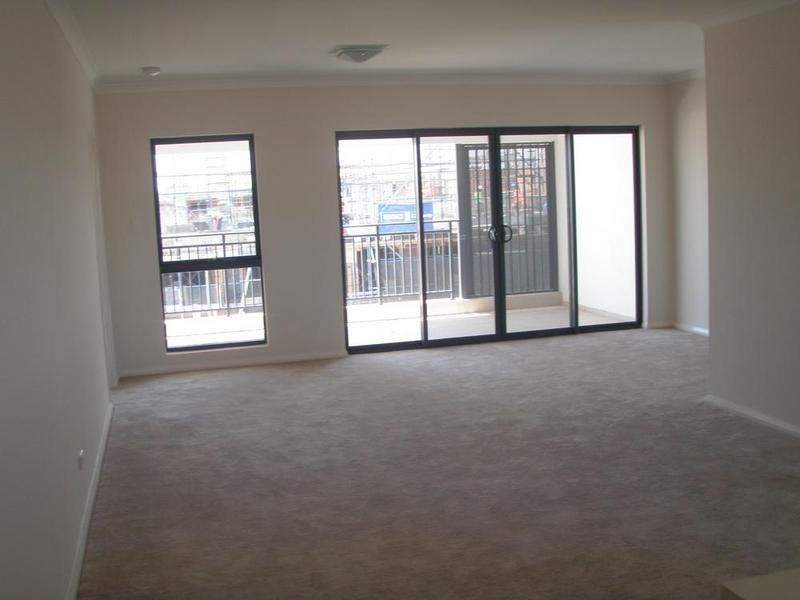 18/2 Stockton Bend, Cockburn Central WA 6164