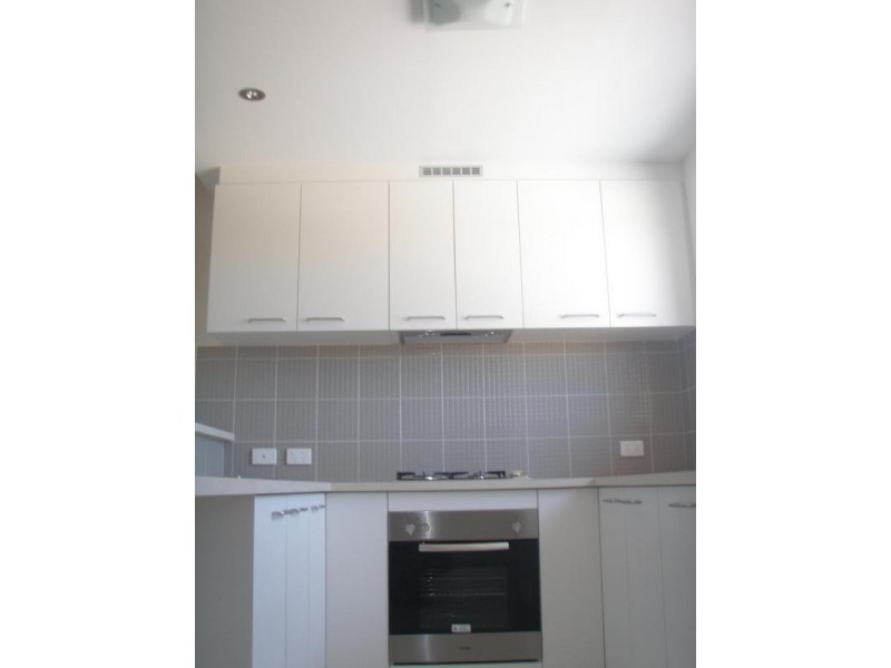 18/2 Stockton Bend, Cockburn Central WA 6164