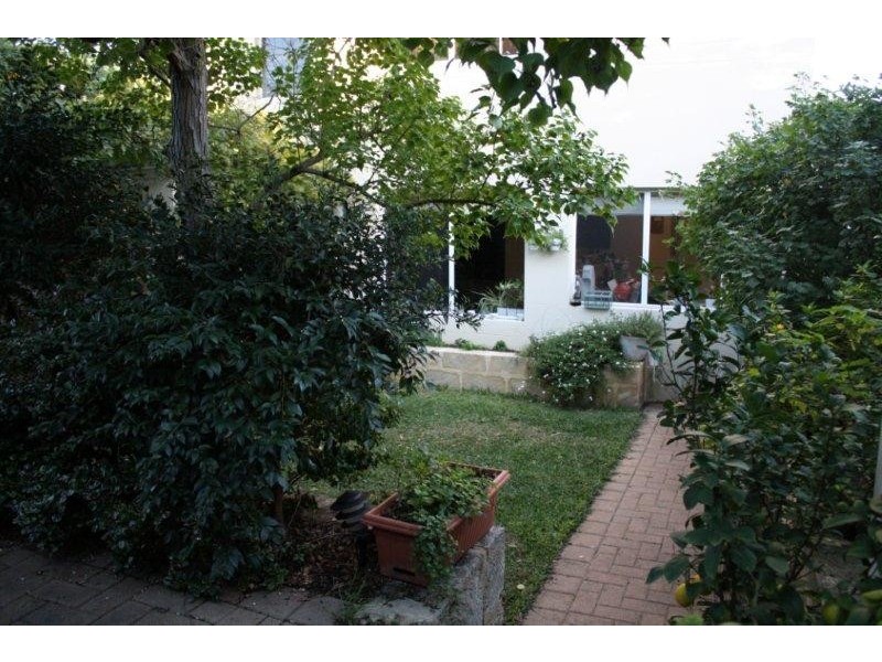 3 Austen Lane, Leederville WA 6007