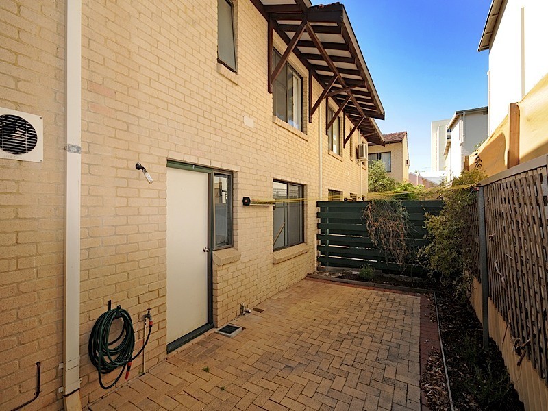 5/10 Aberdare Road, Shenton Park WA 6008