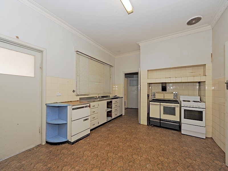 4 Waterloo Street, Joondanna WA 6060