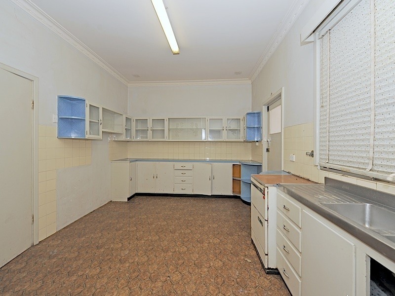 4 Waterloo Street, Joondanna WA 6060