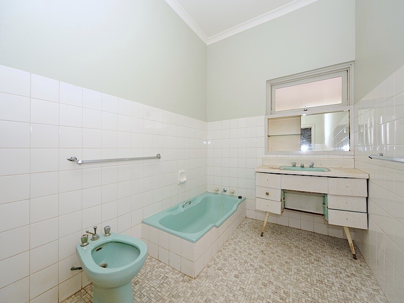 4 Waterloo Street, Joondanna WA 6060