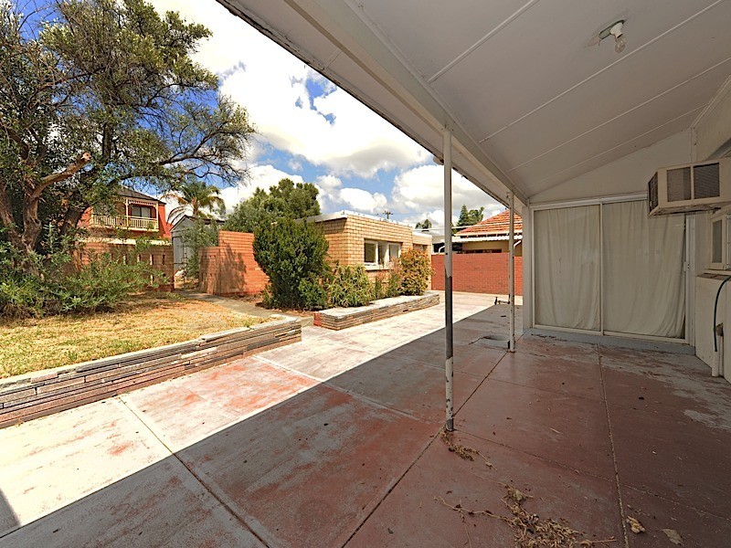 4 Waterloo Street, Joondanna WA 6060