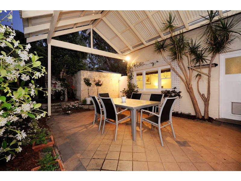 118 Derby Road, Shenton Park WA 6008