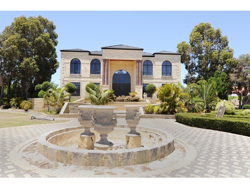 5 Grayswood Court, Landsdale WA 6065