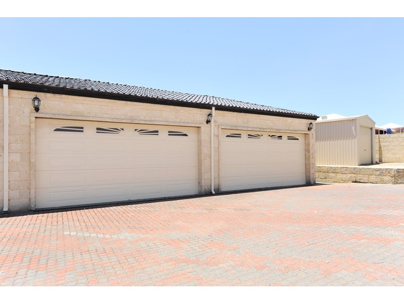 5 Grayswood Court, Landsdale WA 6065