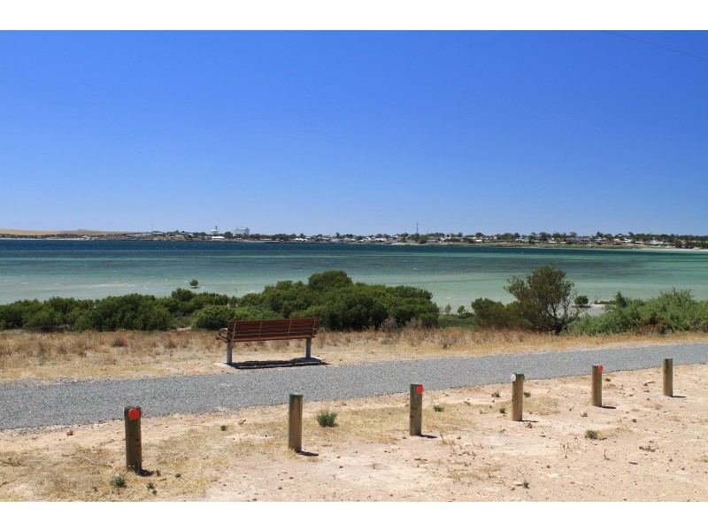 28 Oscar Williams Drive, Streaky Bay SA 5680