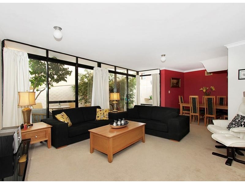 2/27 Troy Terrace, Daglish WA 6008