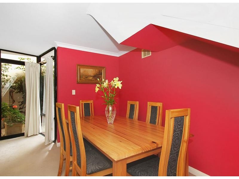 2/27 Troy Terrace, Daglish WA 6008