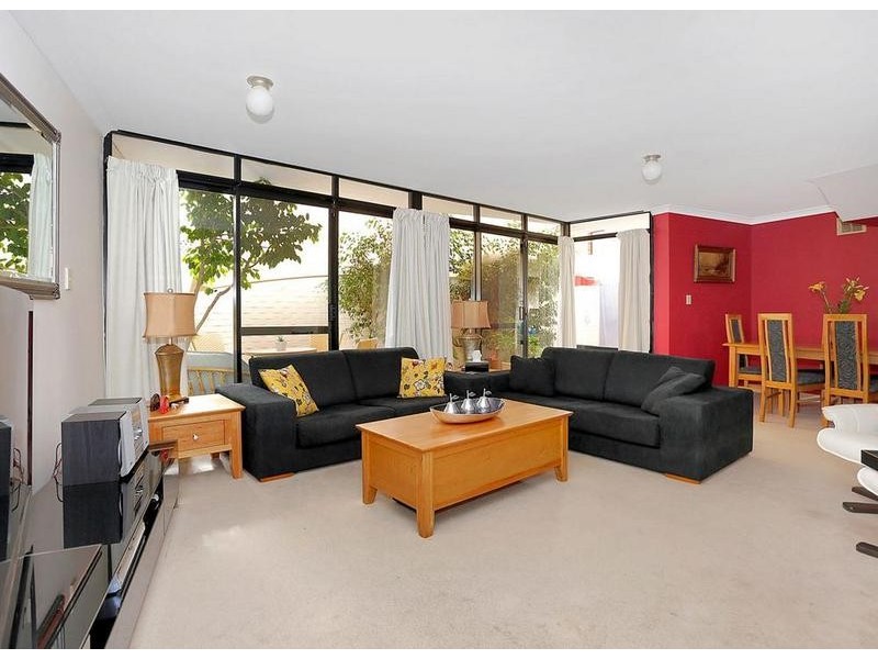 2/27 Troy Terrace, Daglish WA 6008