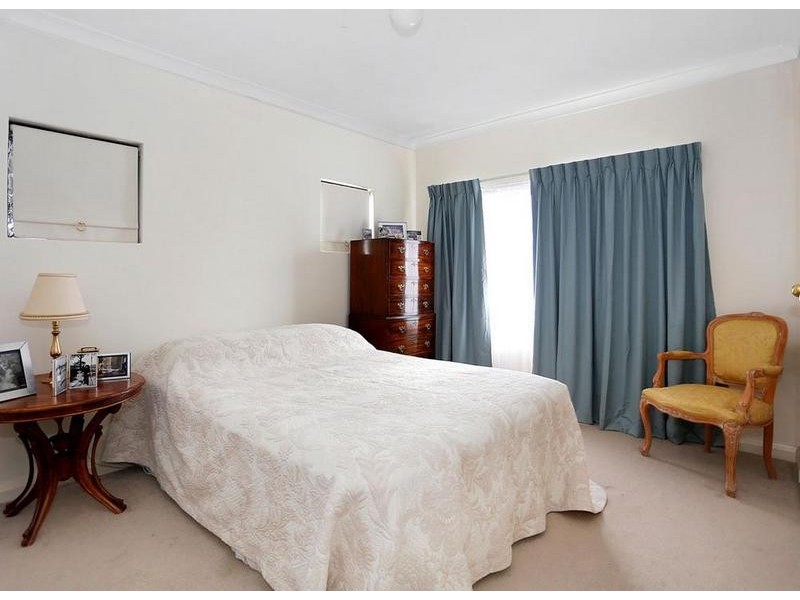 2/27 Troy Terrace, Daglish WA 6008