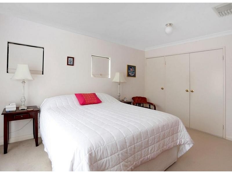 2/27 Troy Terrace, Daglish WA 6008