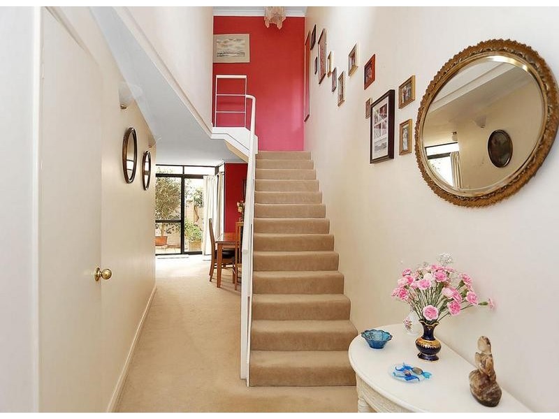 2/27 Troy Terrace, Daglish WA 6008