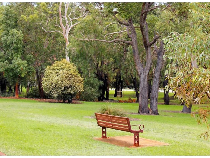 2/27 Troy Terrace, Daglish WA 6008