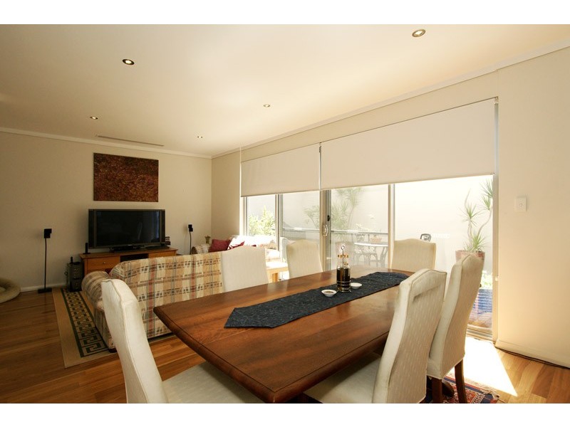 5/2 Braid Street, Perth WA 6000