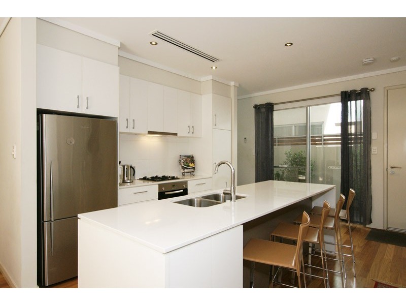 5/2 Braid Street, Perth WA 6000