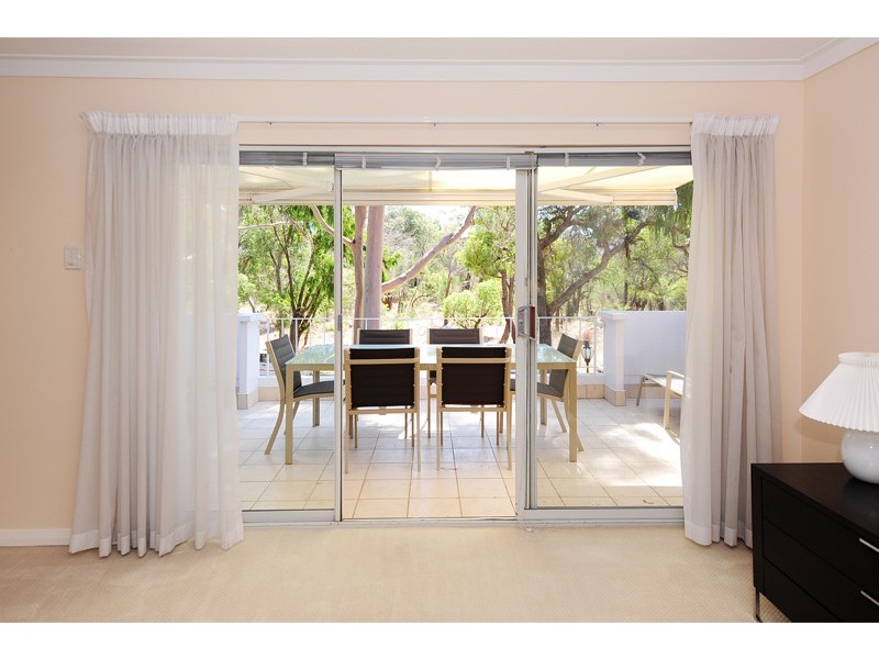 15/5 Park Avenue, Crawley WA 6009