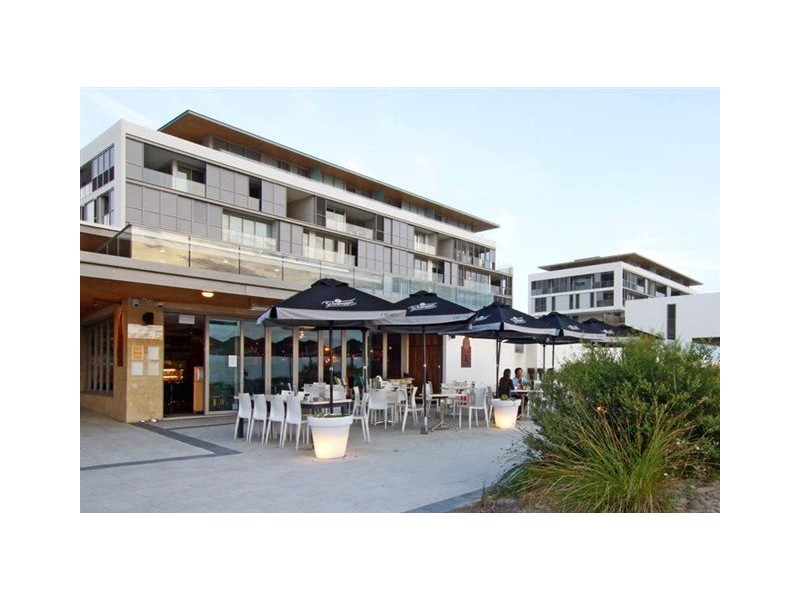 16/21 Ocean Drive, North Coogee WA 6163