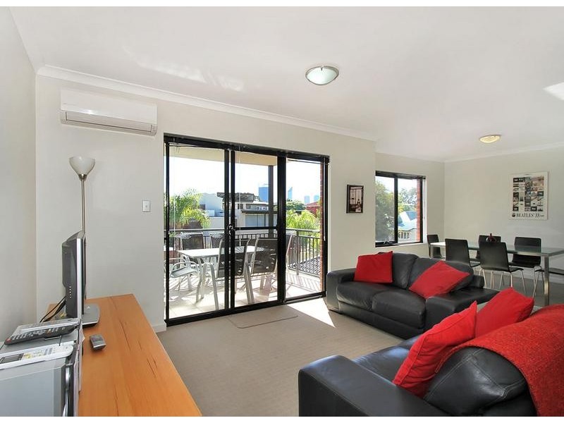 4/23 Hardy Street, South Perth WA 6151