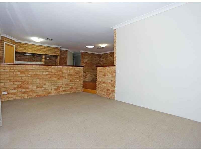 15 Springwood Way, Woodvale WA 6026