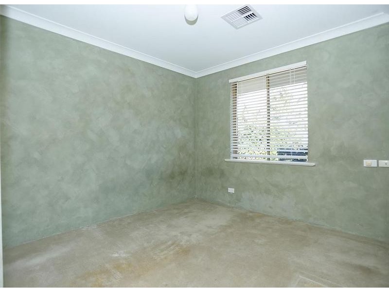 15 Springwood Way, Woodvale WA 6026