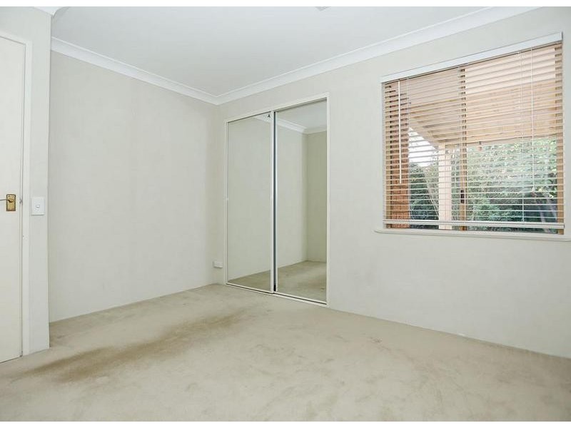 15 Springwood Way, Woodvale WA 6026