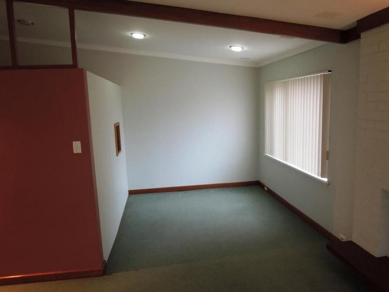 Front/House 16 Caple Street, Willagee WA 6156