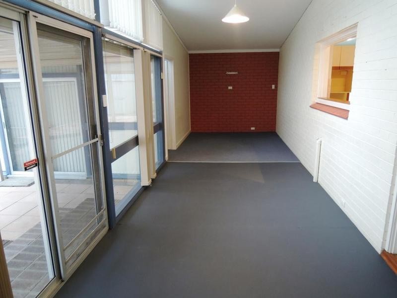 Front/House 16 Caple Street, Willagee WA 6156