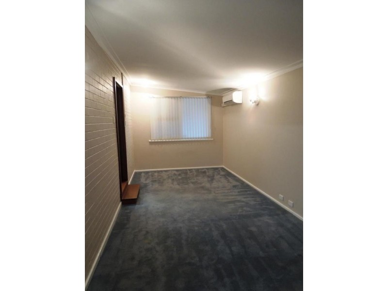 Front/House 16 Caple Street, Willagee WA 6156