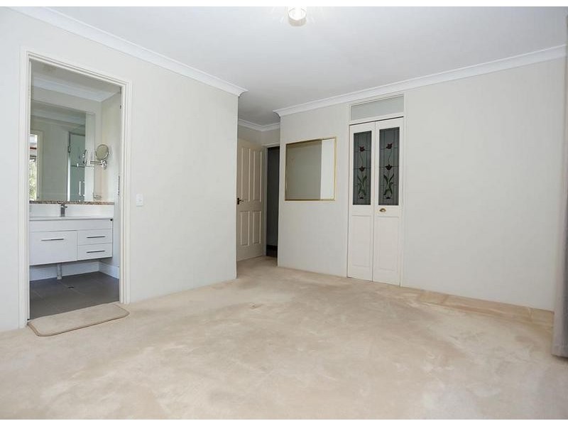 15 Springwood Way, Woodvale WA 6026