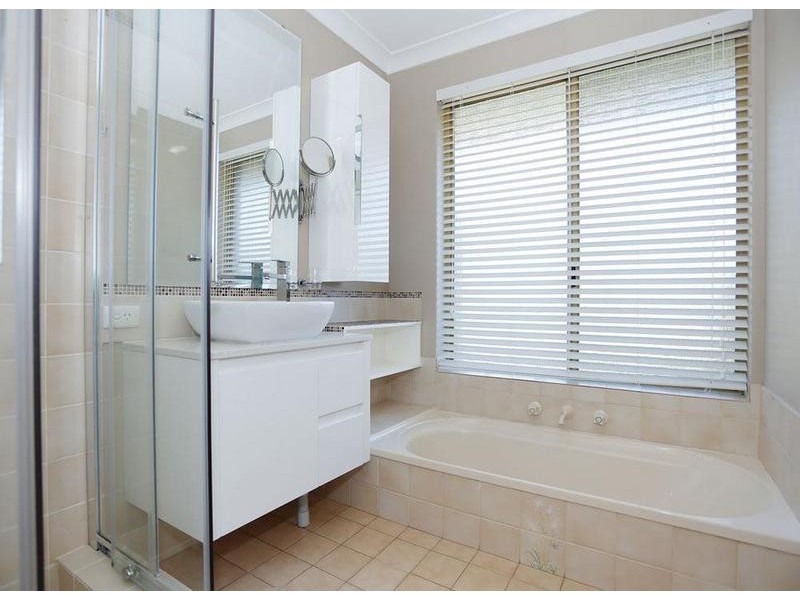 15 Springwood Way, Woodvale WA 6026