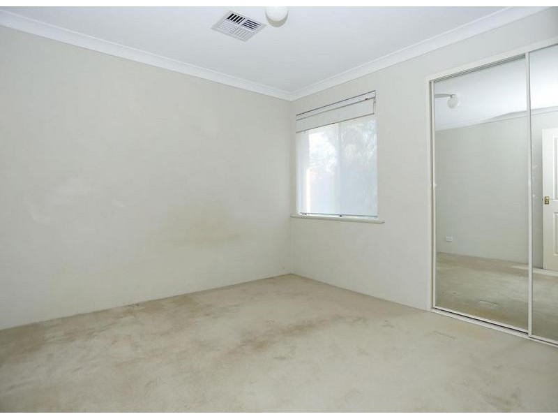 15 Springwood Way, Woodvale WA 6026