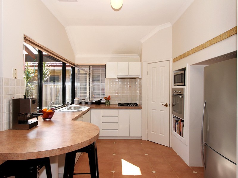 4 Madison Gardens, Stirling WA 6021