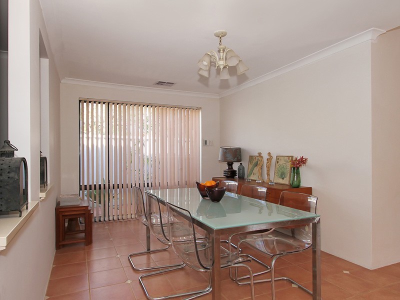 4 Madison Gardens, Stirling WA 6021