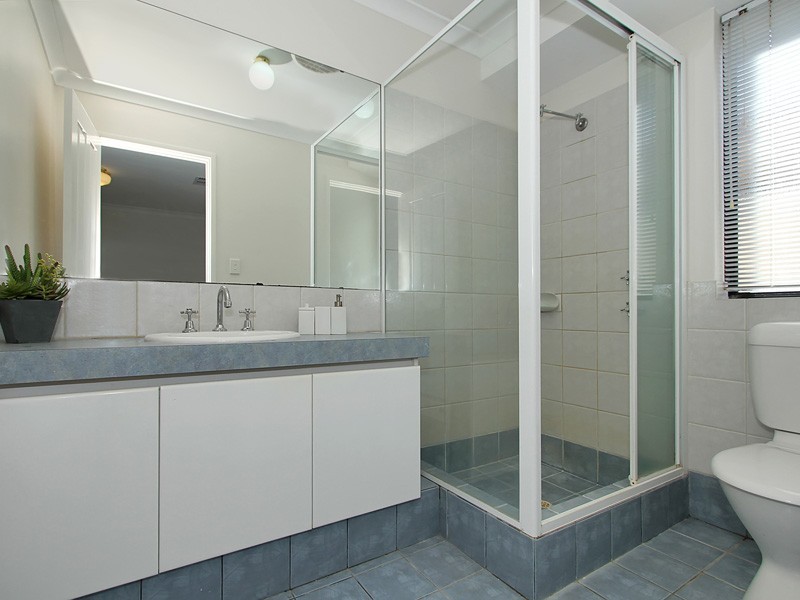 4 Madison Gardens, Stirling WA 6021