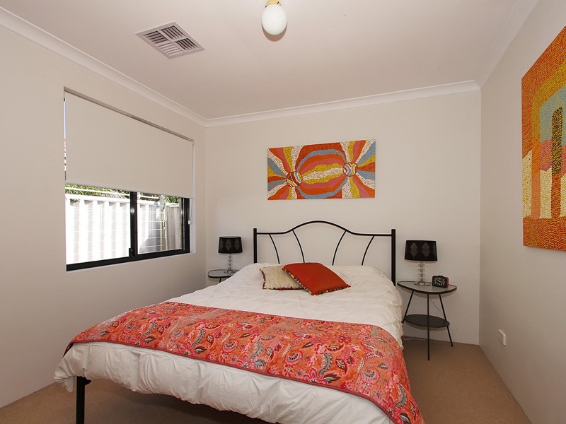 4 Madison Gardens, Stirling WA 6021