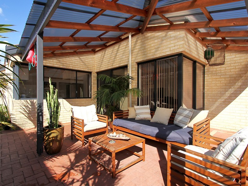 4 Madison Gardens, Stirling WA 6021