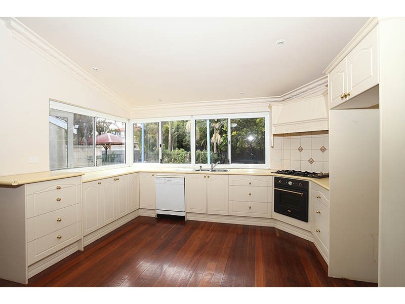 156 Melville Parade, Como WA 6152