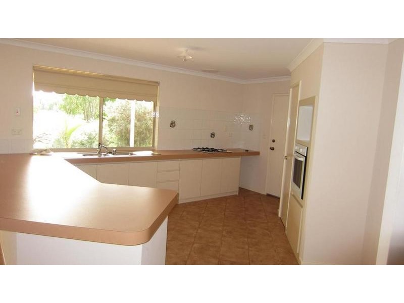 14 Holmes Road, Lake Clifton WA 6215