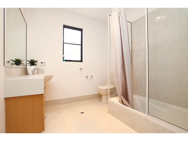 25 Kirribilli Court, Kallaroo WA 6025
