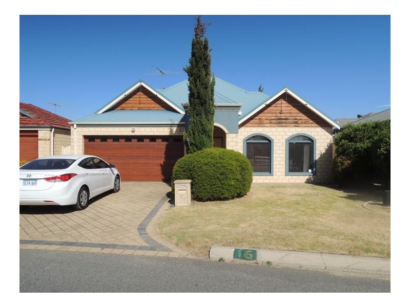 16 Santarosa Way, Stirling WA 6021