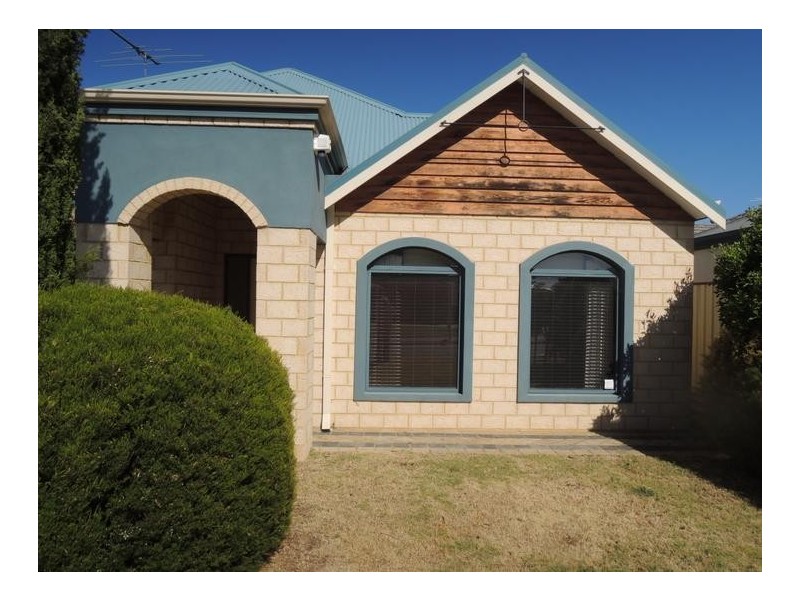 16 Santarosa Way, Stirling WA 6021