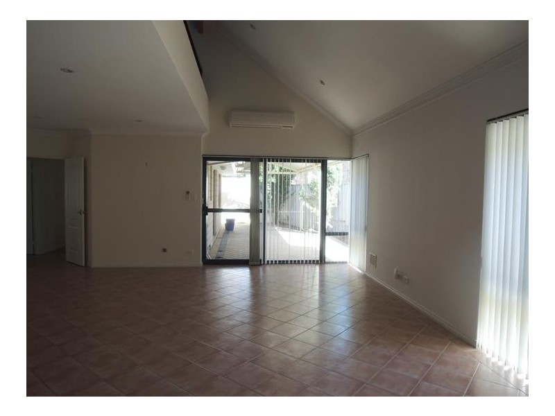 16 Santarosa Way, Stirling WA 6021