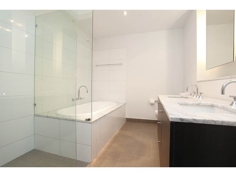 2/183 Roberts Road, Subiaco WA 6008