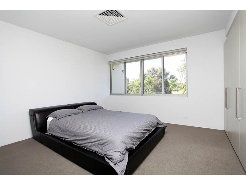 2/183 Roberts Road, Subiaco WA 6008