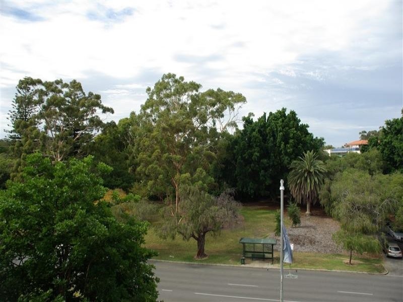 17/16 Kings Park Road, West Perth WA 6005