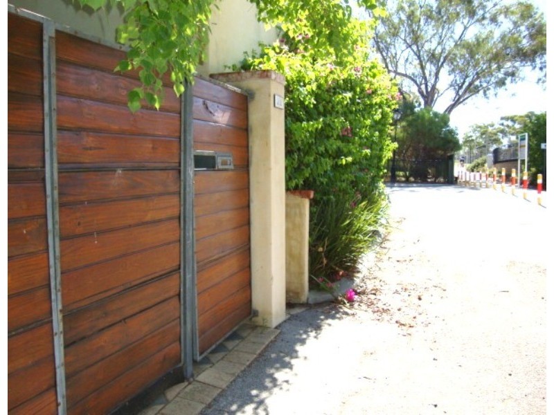 2/2 Court Place, Subiaco WA 6008