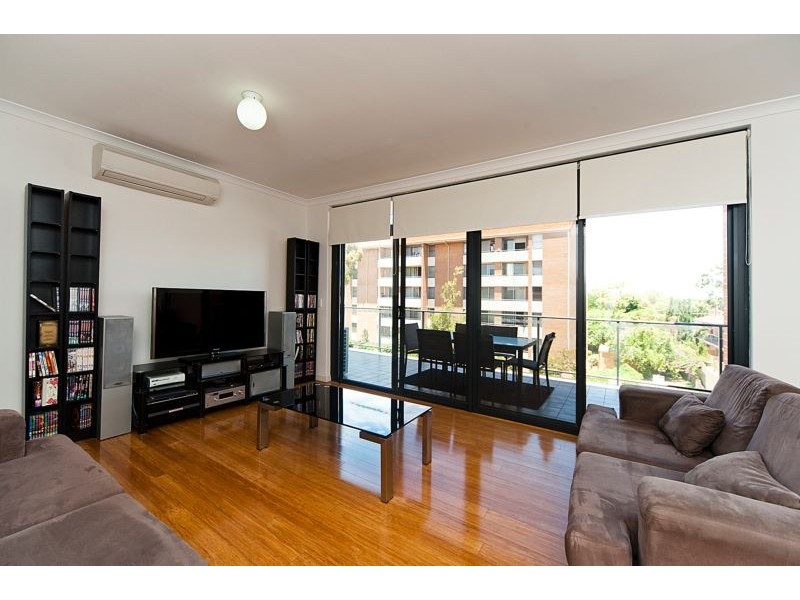 2/360 Cambridge Street, Wembley WA 6014