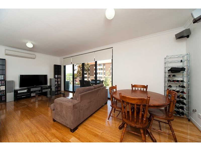 2/360 Cambridge Street, Wembley WA 6014